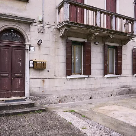 Dimora Castelli Free Parking Marghera