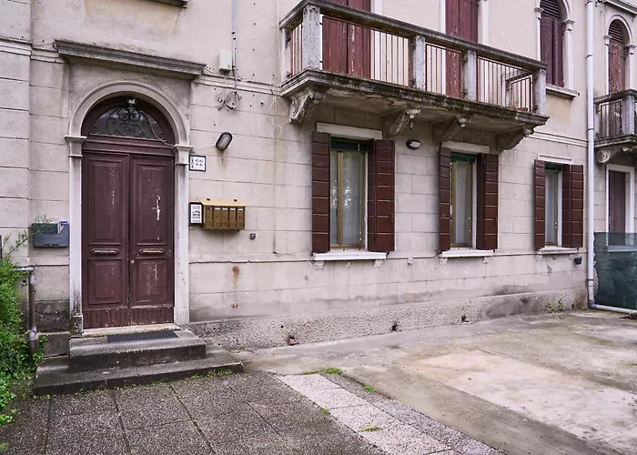 Dimora Castelli Free Parking Marghera