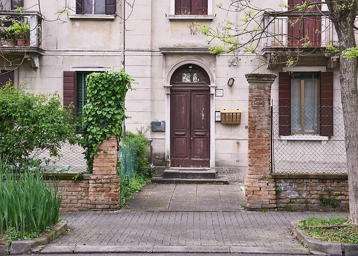 Dimora Castelli Free Parking Маргера